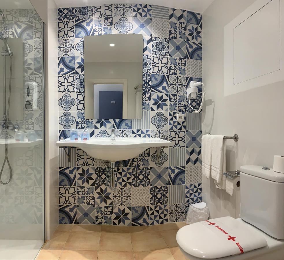 Hostal Hpc Porto Colom Luaran gambar