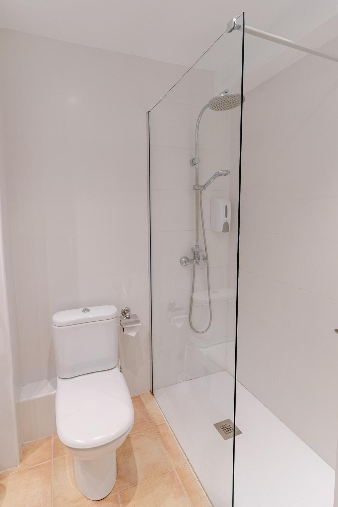 Hostal Hpc Porto Colom Luaran gambar