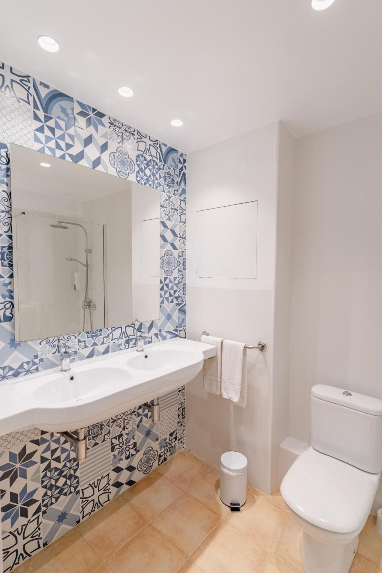 Hostal Hpc Porto Colom Luaran gambar