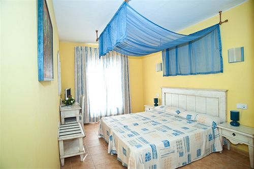Hostal Hpc Porto Colom Luaran gambar